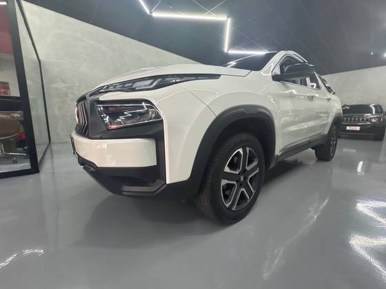 FIAT TORO 1.3 TURBO 270 FLEX FREEDOM AT6 FIAT TORO 1.3 TURBO 270 FLEX FREEDOM AT6